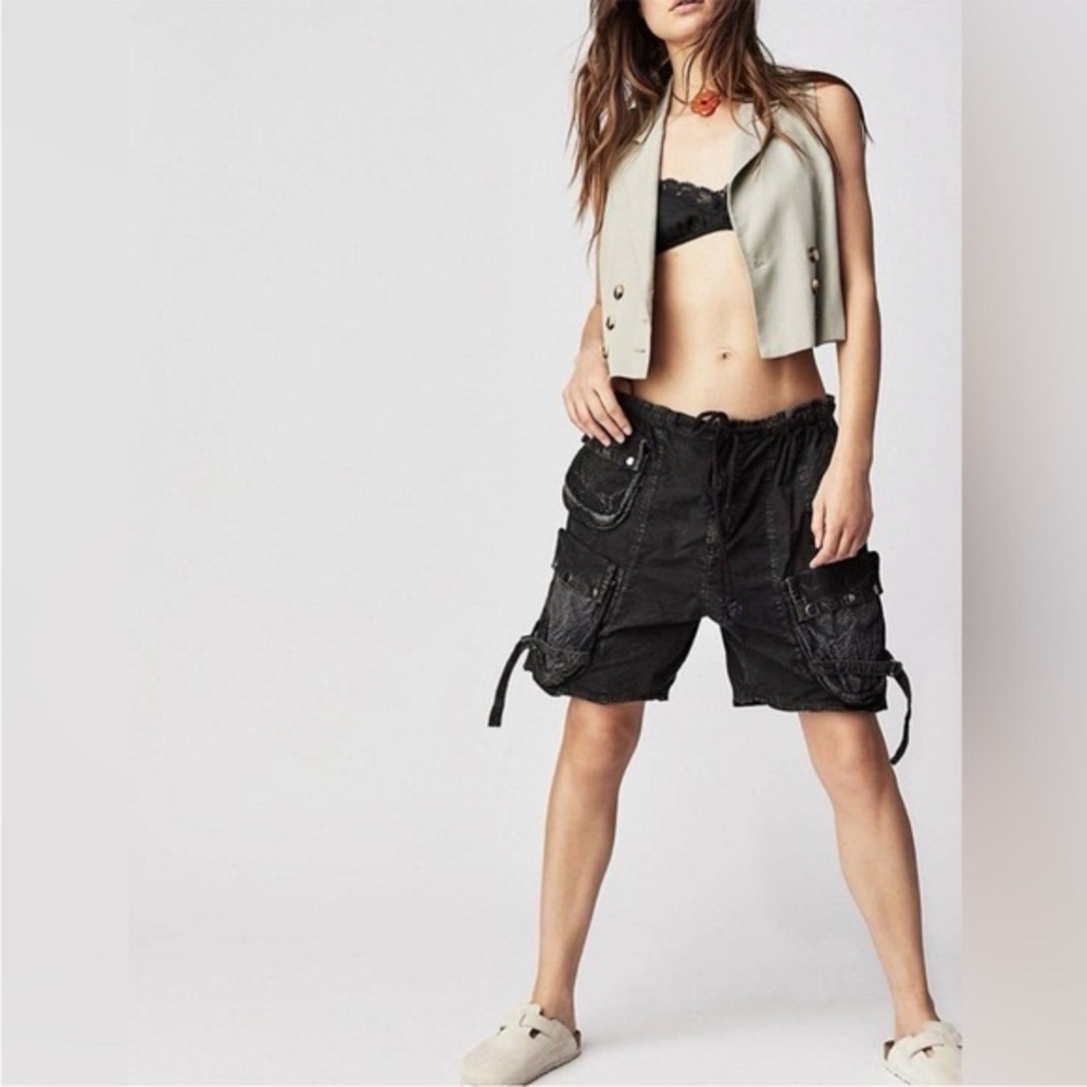 NWOT Free people cargo parachute utility pockets faded black shorts